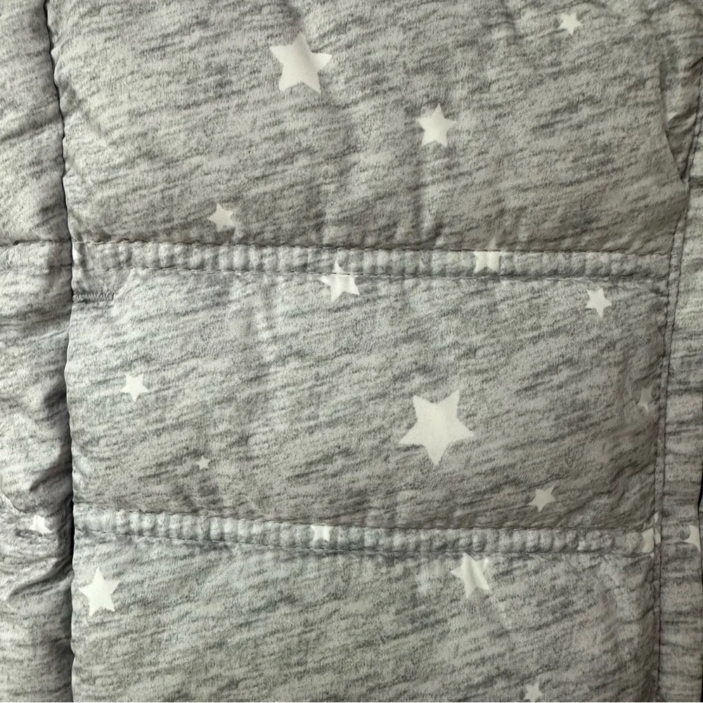 GAP Kids Silver Gray Puffer Vest with White Stars, XL, 12